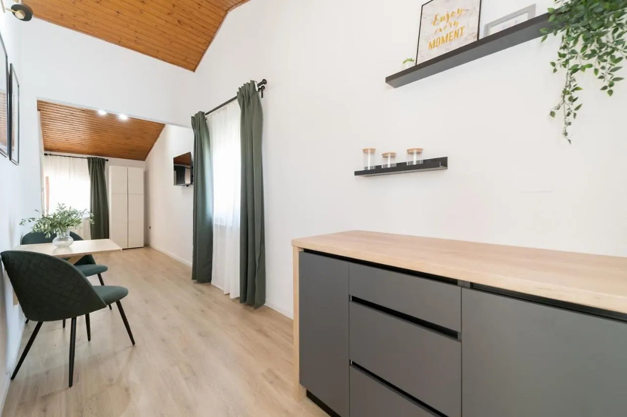 Hotel Maslina Seget  0*, Seget (Umag)