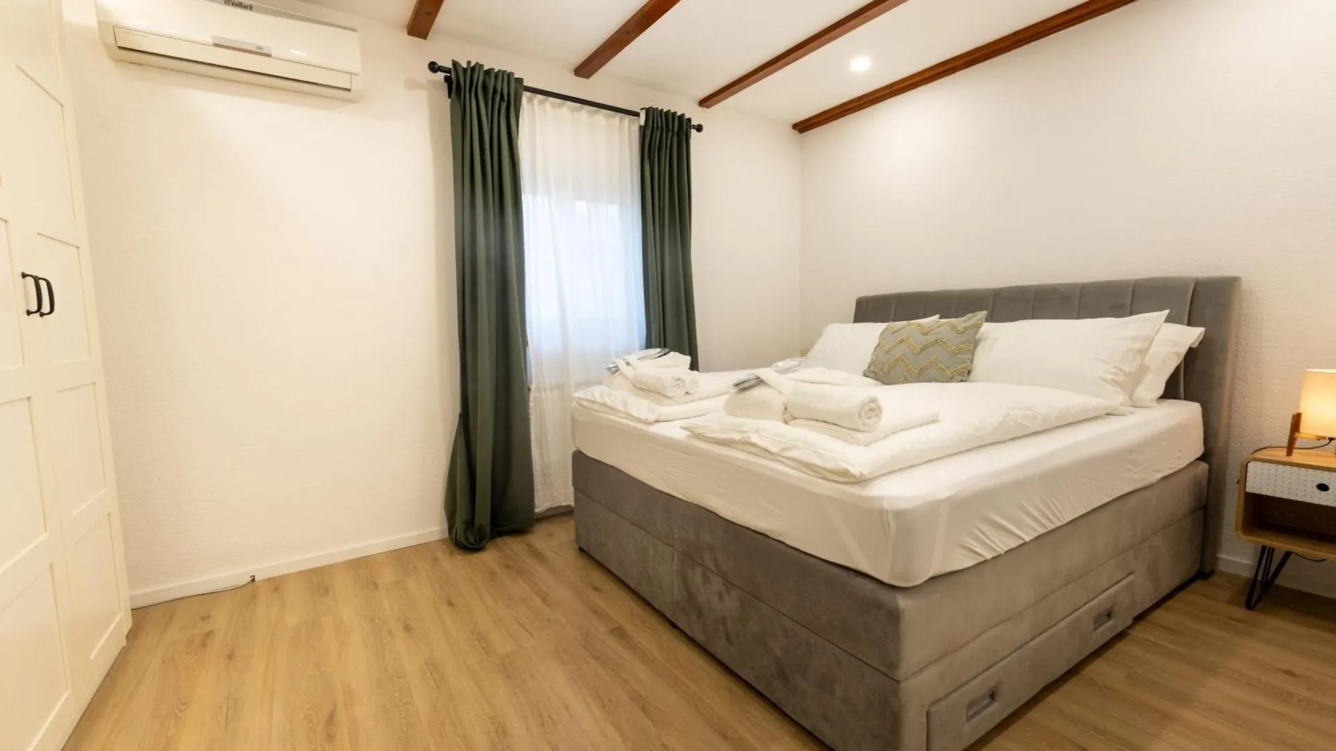 Hotel Maslina Seget  0*, Seget (Umag) Croatie